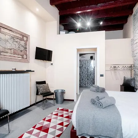 Pensjonat Historical - The House Of Travelers Como